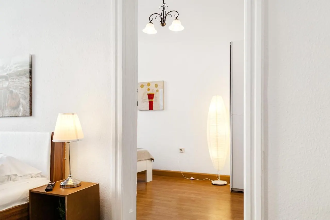 Beautiful 2Br Aptartment 12 Minutes To Downtown Vienna 0*,