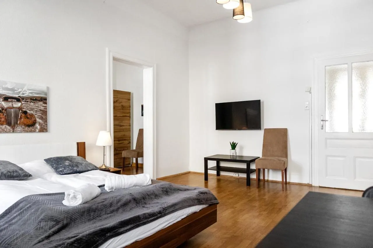Beautiful 2Br Aptartment 12 Minutes To Downtown Vienna